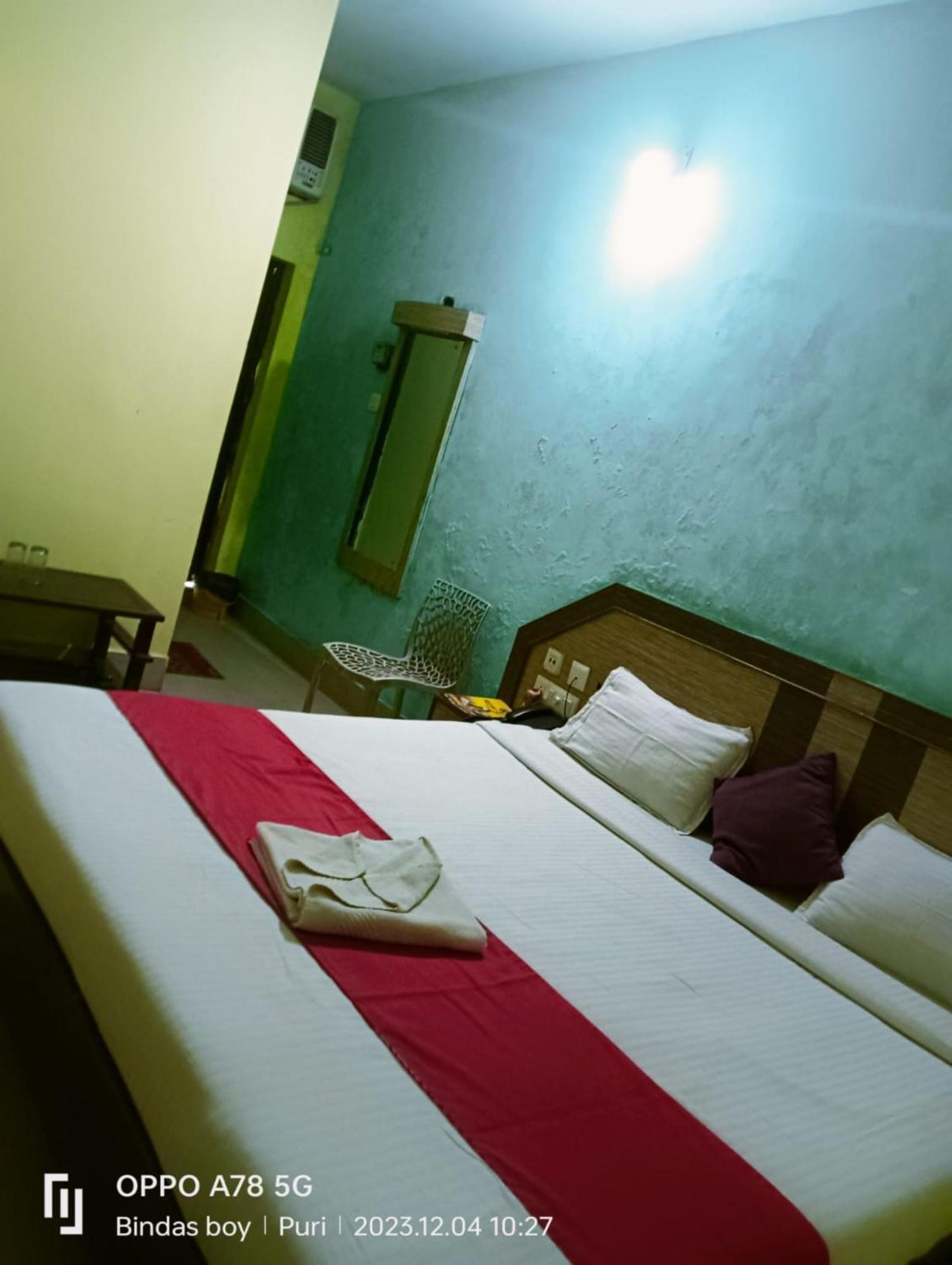 Hotel D2 Holiday Inn -Near Niladri Sea Beach - Puri - Official Verified Exterior foto