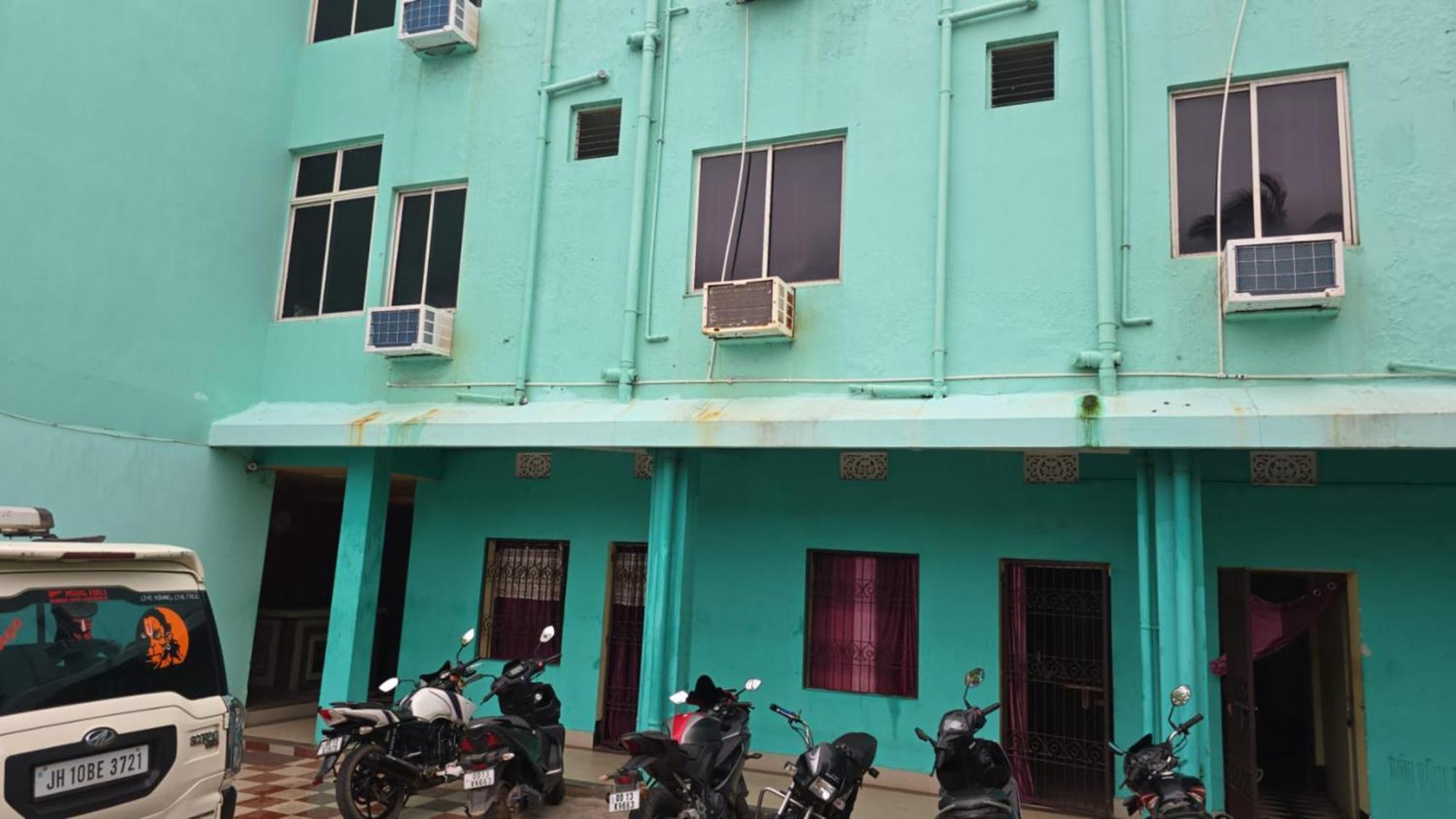 Hotel D2 Holiday Inn -Near Niladri Sea Beach - Puri - Official Verified Exterior foto